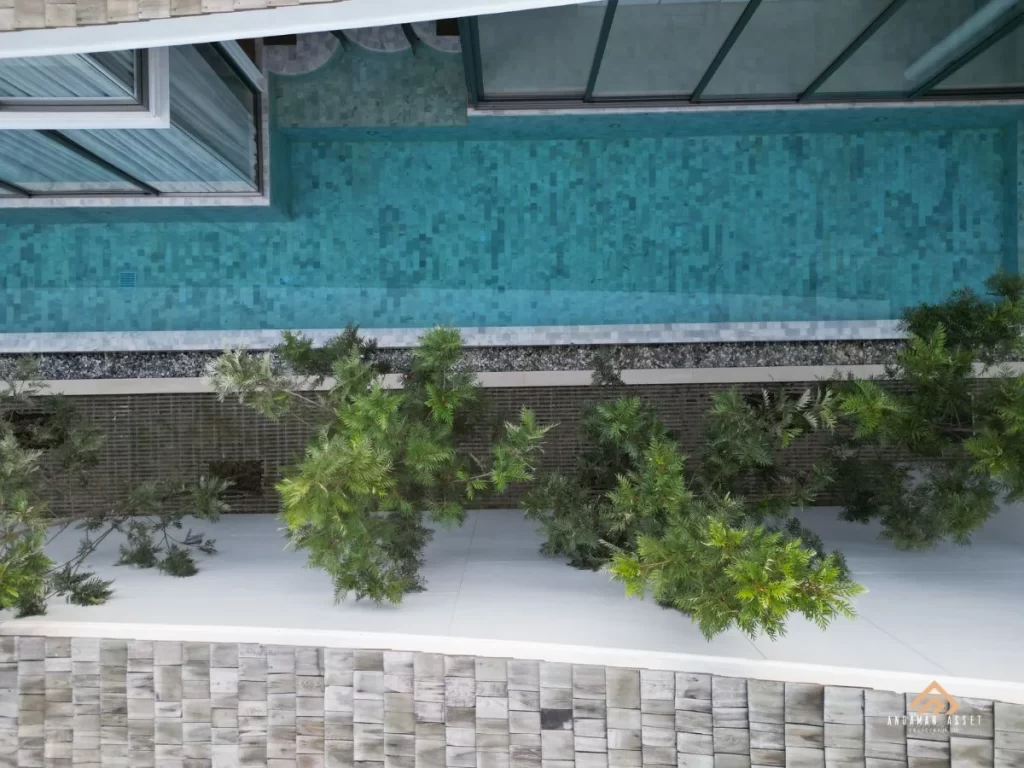 luxury pool villas